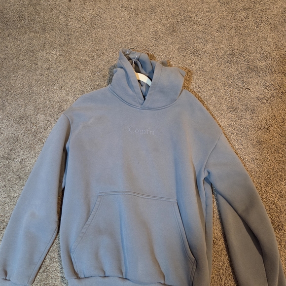 Comfrt Blue Hoodie with Front Pocket - Picture 1 of 3